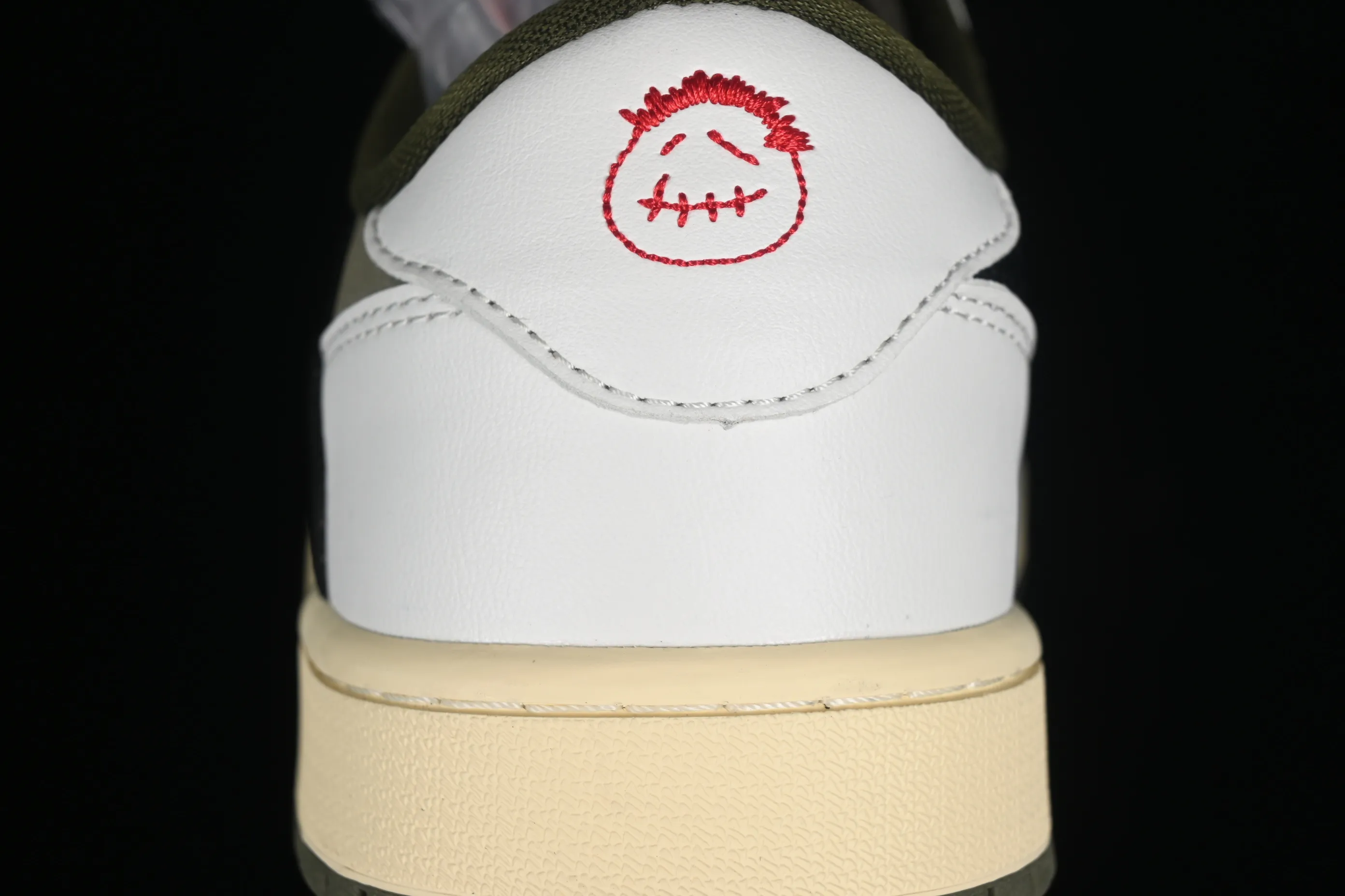 All categories Air Jordan Jordan series basketball shoes Air Jordan 1 Low B1 special price Travis Scott x Air Jordan 1 Low OG AJ1 Joe 1 undercut low top DM7866-200